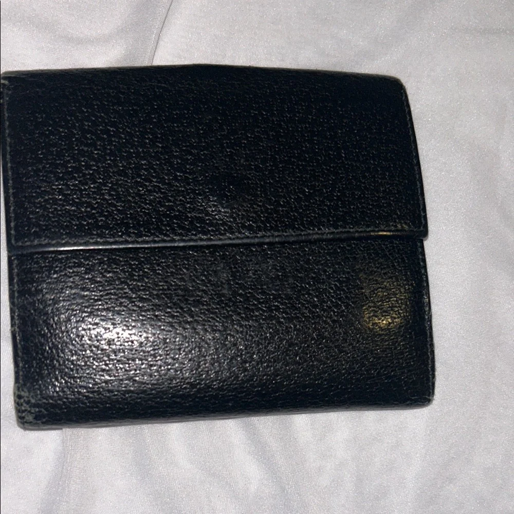 Authentic Vintage Gucci Black Grained Leather G Logo Bifold Wallet